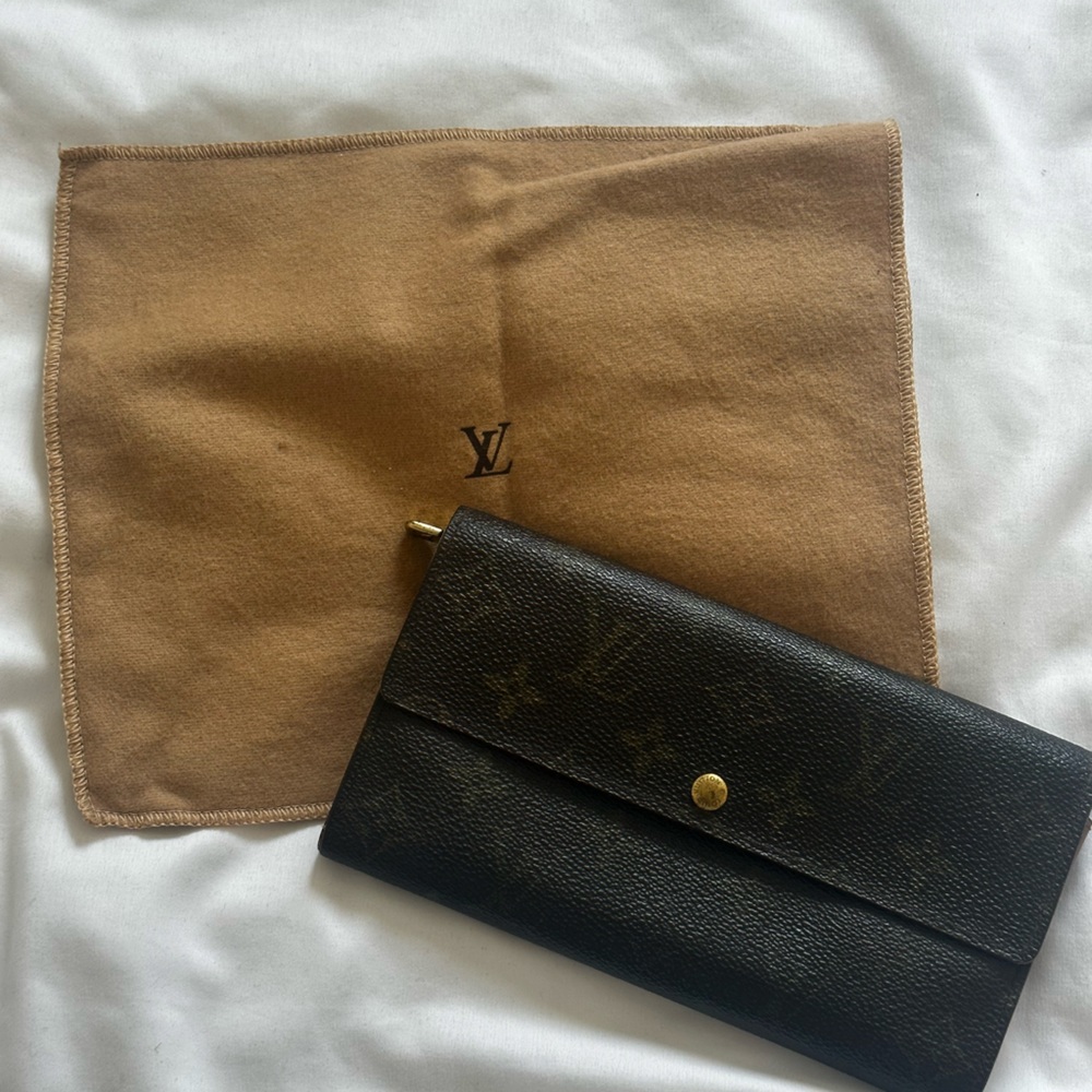 Authentic Louis Vuitton Wallet